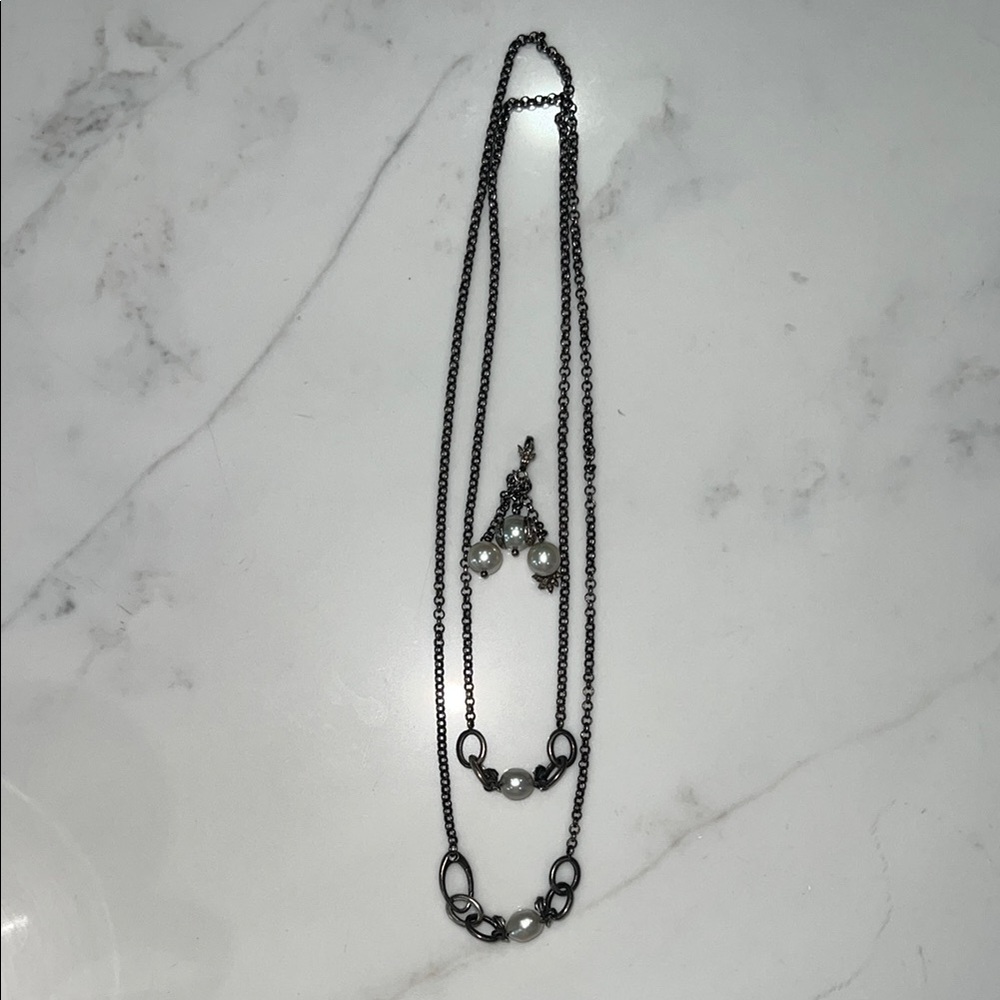 Elegant Black Necklace with Pearl Accents